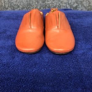 Chocolate blu ladies flats